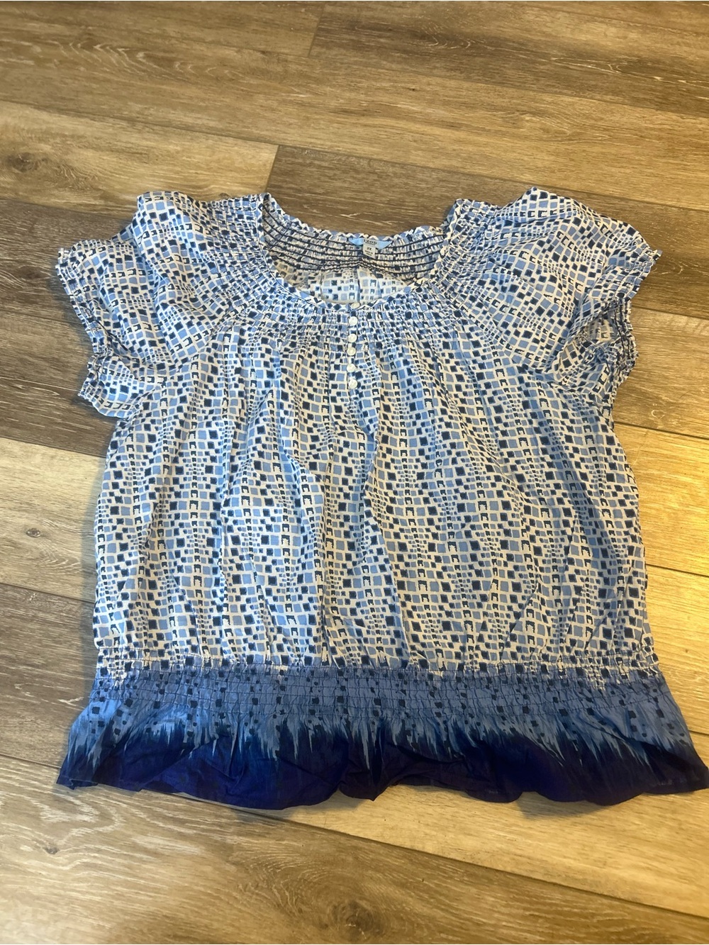 Izod Blue and White Printed Short Sleeve Blouse